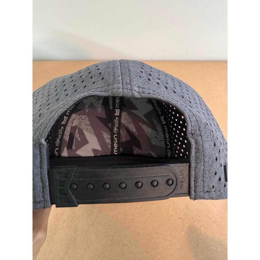 Melin A-Game Hydro Heather Gray Performance Snapback Hat - Picture 5 of 8